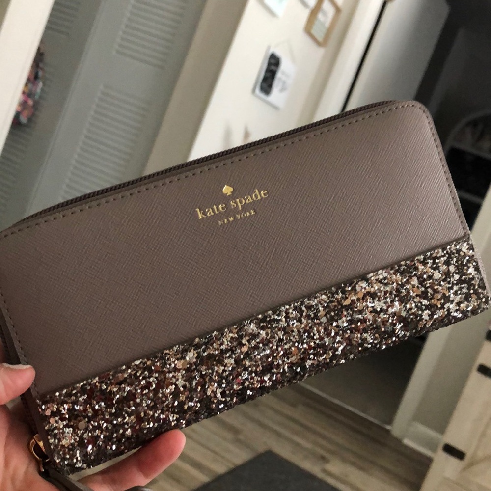 Kate spade wallet.
